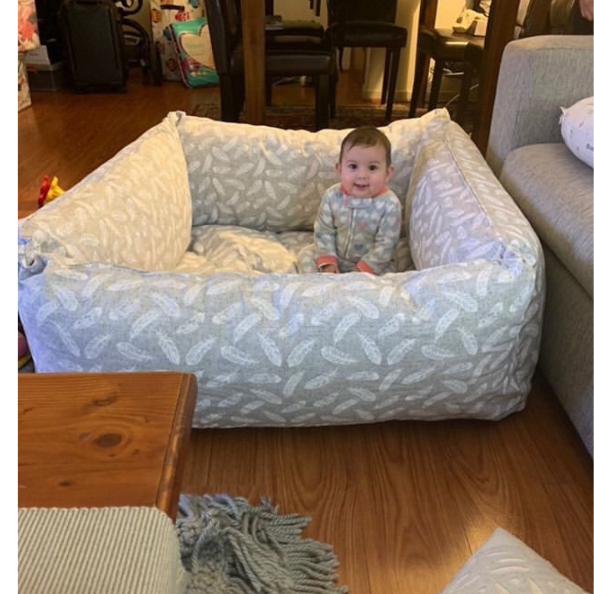 Corral Blando Plumas Gris 100x100 cm