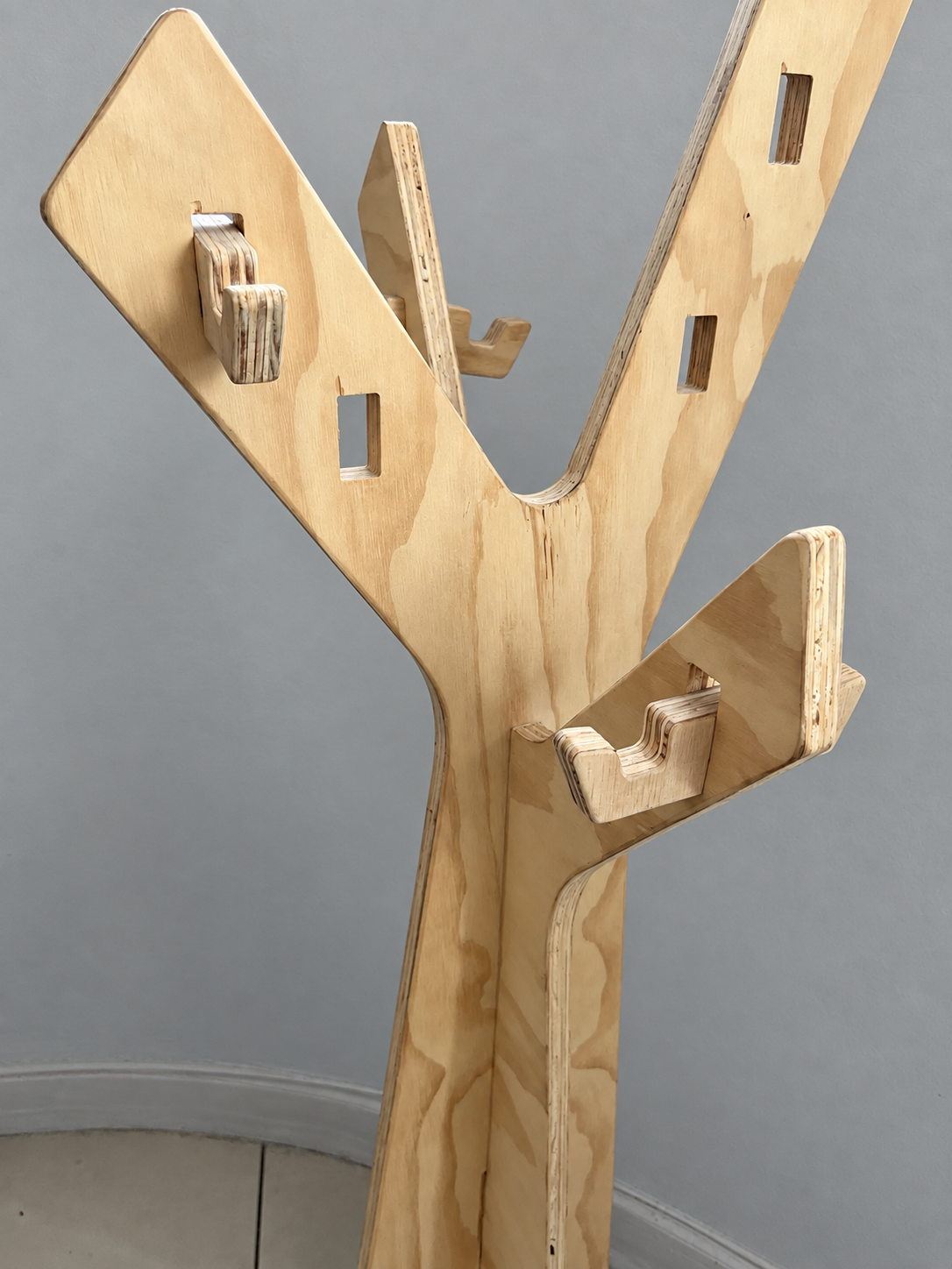 Árbol Perchero Infantil de Madera segunda mano| Nueve Lunas B